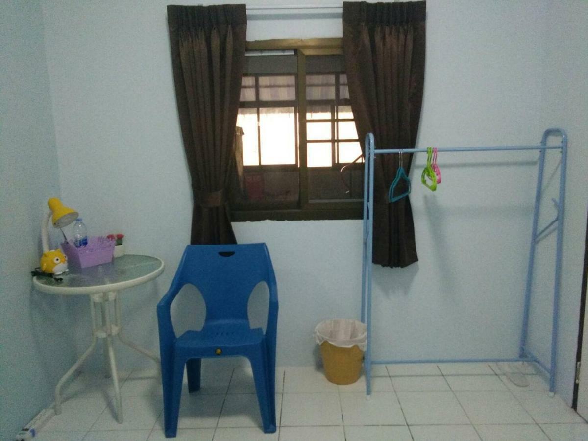 A & P House Appartement Bangkok Buitenkant foto
