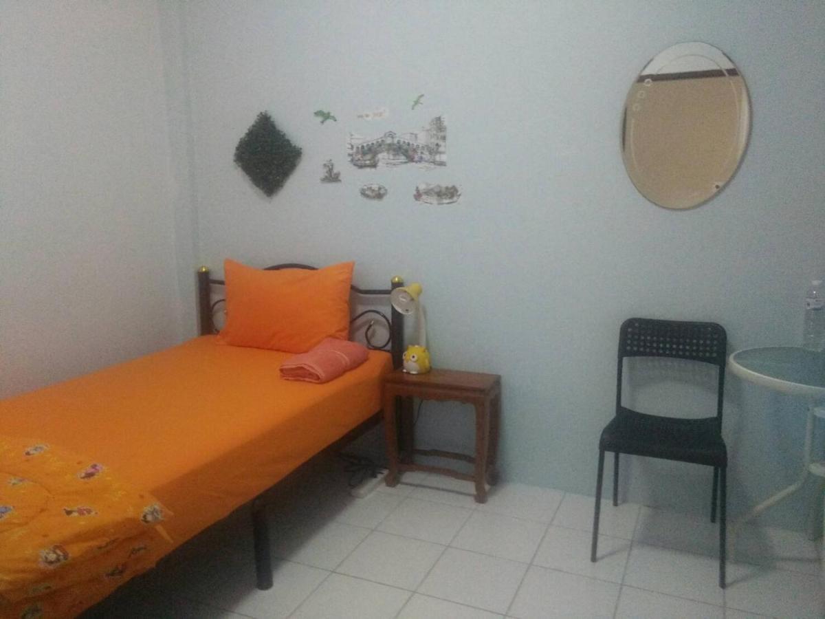 A & P House Appartement Bangkok Buitenkant foto